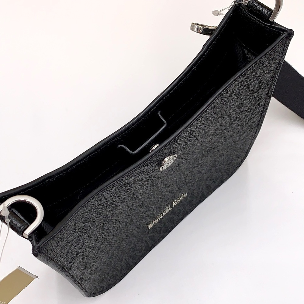 MICHAEL KORS
Briley Small Logo Messenger Bag Black signature color - Picture 6 of 15